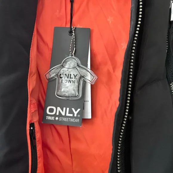 New ONLY Women's Down Filled Black Winter Jacket - Picture 10 of 12